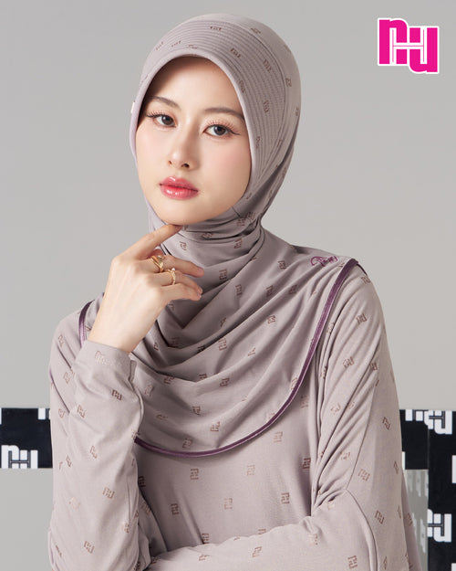 NUH BLACK Ready-to-wear hijab – Regular foam padding
