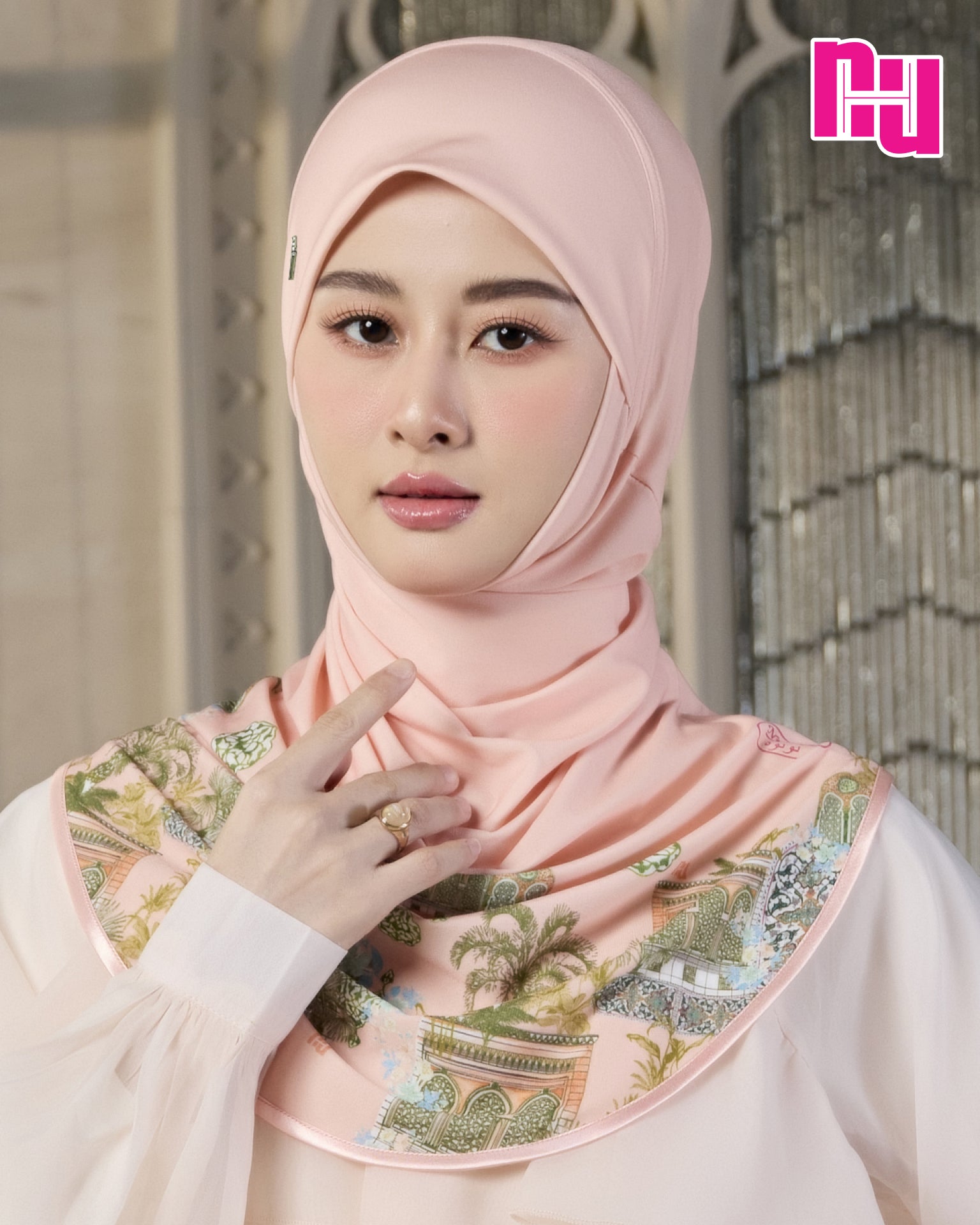 NUH THANA ผ้าคลุมสวมสำเร็จ – ทรงตาลากง