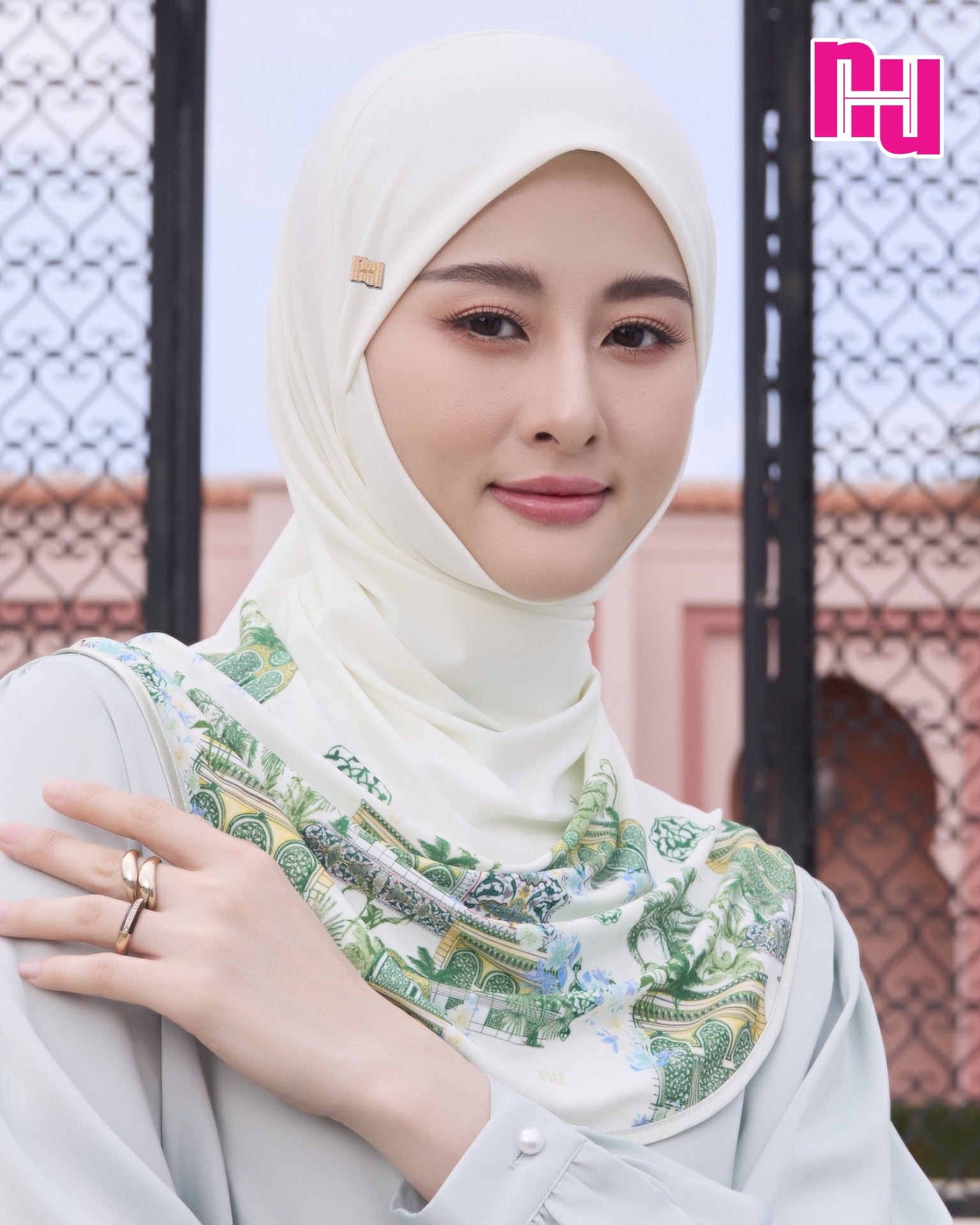 NUH THANA ผ้าคลุมสวมสำเร็จ – ทรงตาลากง