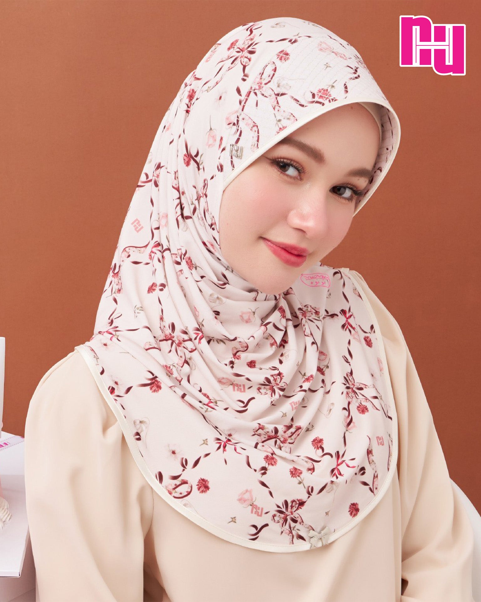 NUH GIFT Ready-to-wear hijab – Stiff, stretchy grid pattern