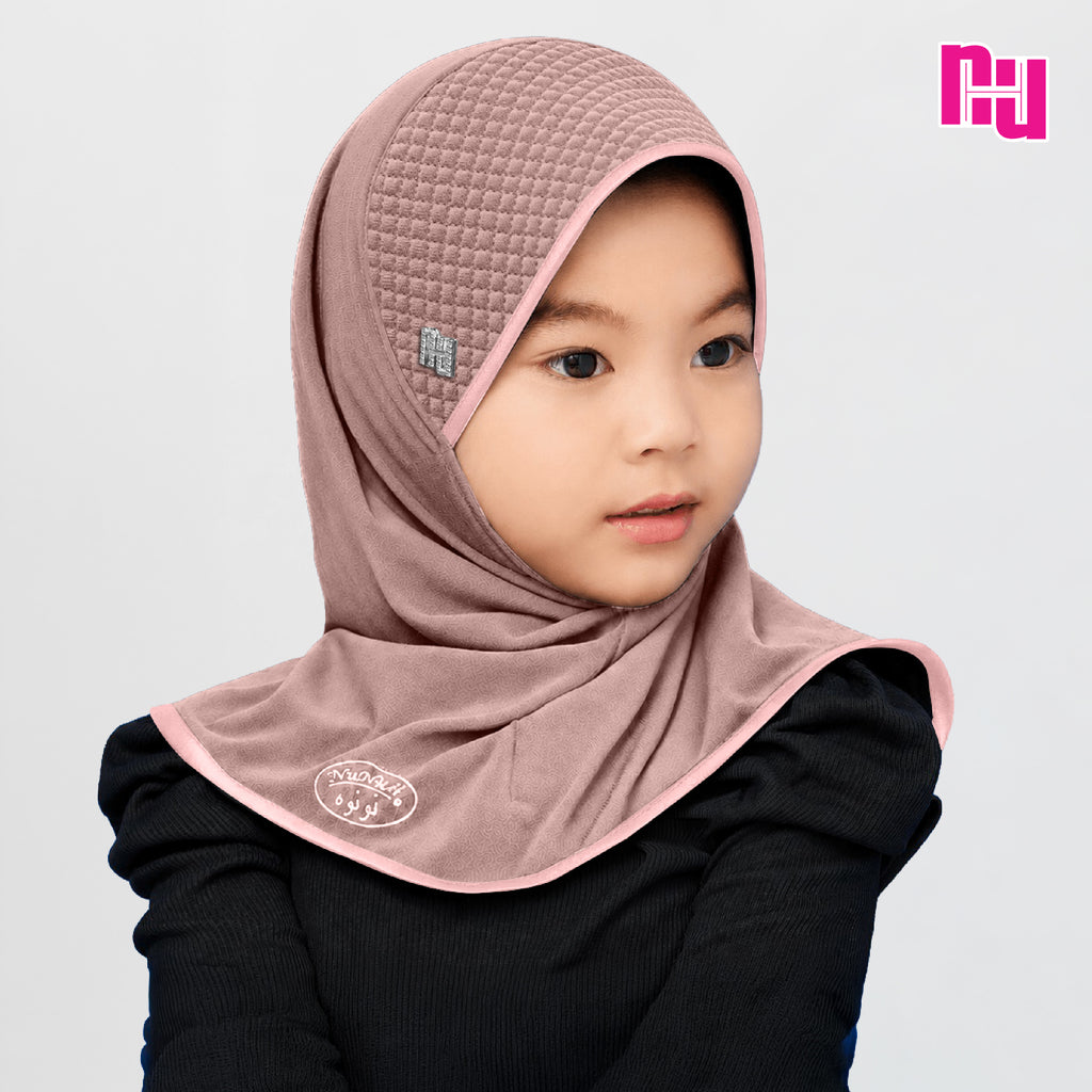NUH HATI CLASSIC (BLACK) - ผ้าคลุมสวมสำเร็จคลาสสิคสีดำ (แพทเทิร์นฮาตีสำหรับเด็ก)