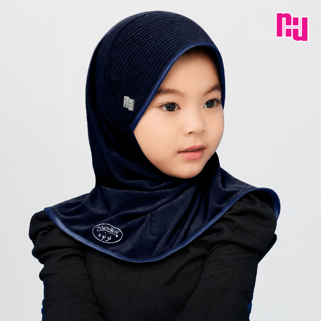 NUH HATI CLASSIC (BLACK) - ผ้าคลุมสวมสำเร็จคลาสสิคสีดำ (แพทเทิร์นฮาตีสำหรับเด็ก)