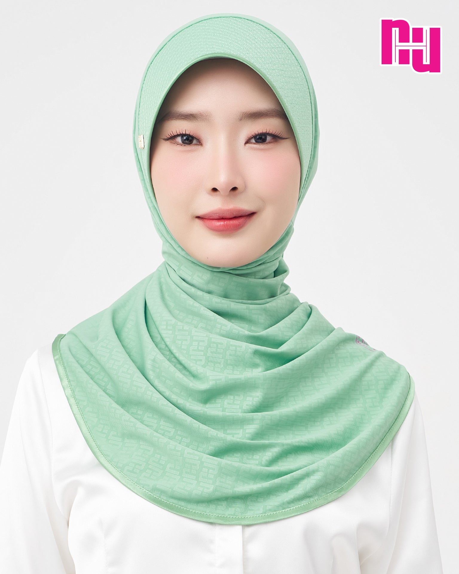 NUH MONOGRAM ผ้าคลุมสวมสำเร็จ  – ทรงหัวแข็งยืด