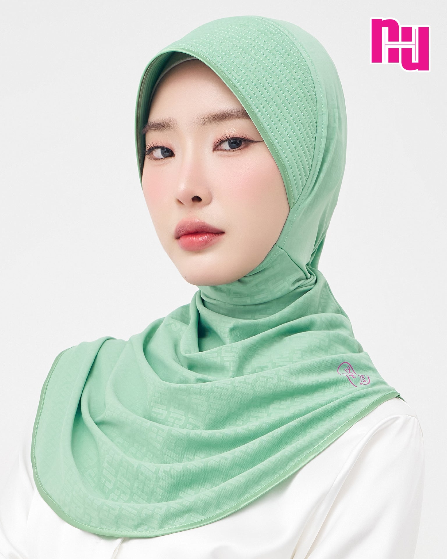 NUH MONOGRAM ผ้าคลุมสวมสำเร็จ – ทรงฟองน้ำตรง