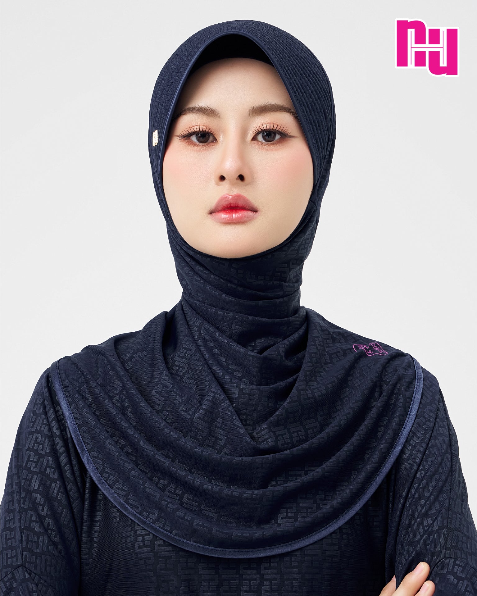 NUH MONOGRAM ผ้าคลุมสวมสำเร็จ – ทรงฟองน้ำตรง