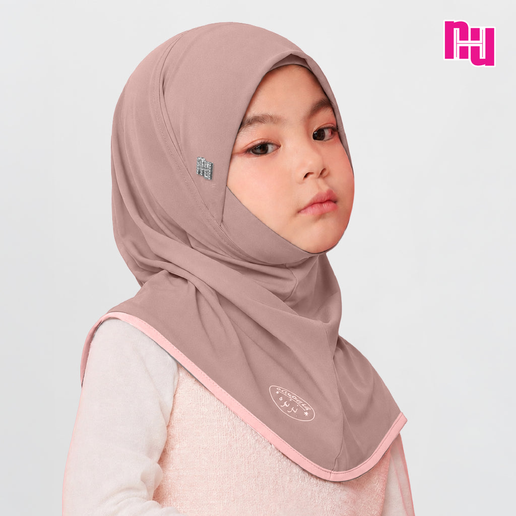 NUH HATI CLASSIC (BLACK) - ผ้าคลุมสวมสำเร็จคลาสสิคสีดำ (แพทเทิร์นฮาตีสำหรับเด็ก)